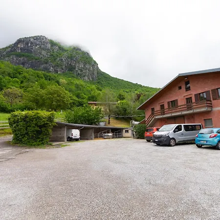 Deviscio Alloggio per agriturismo *